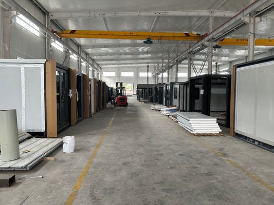 Επεκτάσιμο Κοντέινερ Σπίτι Προσυσκευασμένο Ατσάλι Πίνακα Σάντουιτς 20ft 40ft με Αλουμινίου Παράθυρο