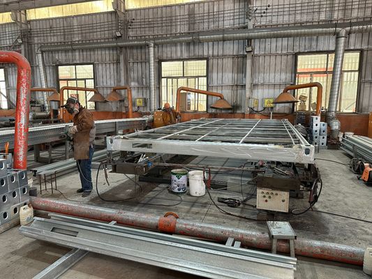 Ξενοδοχείο Flat Pack Container House με αναβάθμιση της γενιάς Φύκτης γυαλιού οροφή Πίνακα σάντουιτς και σπασμένη γέφυρα Αλουμινίου πόρτα