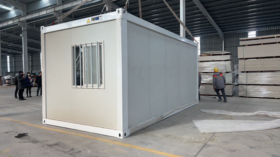 Αναβάθμιση Γρήγορη κατασκευή 20ft 30ft 40ft Προσαρμοσμένη Μονουλική Αδιάβροχη γυάλινη μαλλί σάντουιτς Πίνακα αναδιπλούμενο κοντέινερ σπίτι με 1