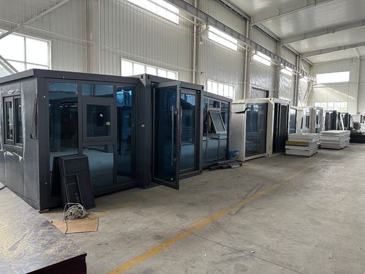 Κτίριο γραφείων Προσαρμοσμένο σπίτι εμπορευματοκιβωτίου 40ft 20ft με κουζίνα και χώρο διαβίωσης επεκτάσιμο σχεδιασμό