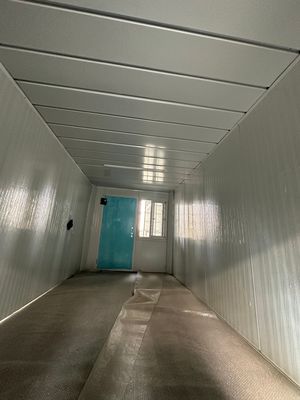 20/40 ft Αδιάβροχο αναδιπλούμενο κοντέινερ Σπίτι Προσαρμοσμένη διάταξη Προετοιμασμένο σπίτι για τη στέγαση των εργαζομένων κατασκηνώσεων