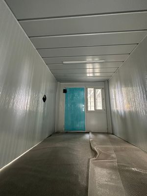 20/40 ft Αδιάβροχο αναδιπλούμενο κοντέινερ Σπίτι Προσαρμοσμένη διάταξη Προετοιμασμένο σπίτι για τη στέγαση των εργαζομένων κατασκηνώσεων