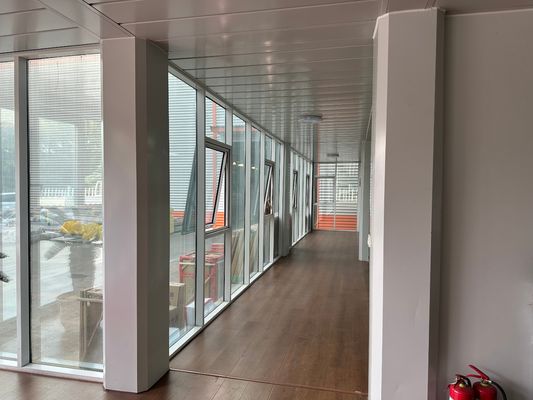 Προστατευτικό από τυφώνες προκατασκευασμένο σπίτι Flat Pack Container Home Office Ζωτικό Μικρό σπίτι στην Ελλάδα με τοπικό ηλεκτρικό ρεύμα