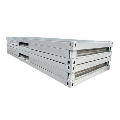Σύγχρονο Στυλ Σχεδιασμού 20 40 Ft Sandwich Panel Πλαστικό Προσυσκευασμένο Σπίτι Κωνσταντίνο Σπίτι με και Πολυλειτουργικό
