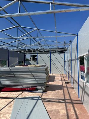 Προσυσκευασμένη χάλυβα δομή Σπίτι για αθλητικούς χώρους και εργαστήρια Κατασκευή αποθήκης σε σύγχρονο σχεδιασμό